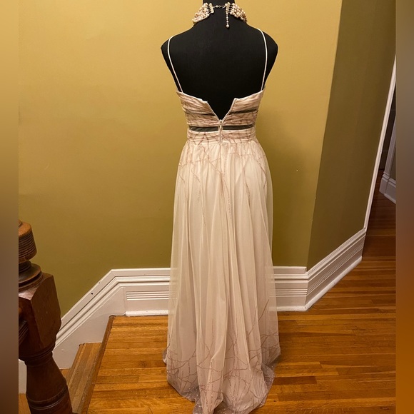 Evening gown size 5 - Picture 5 of 8